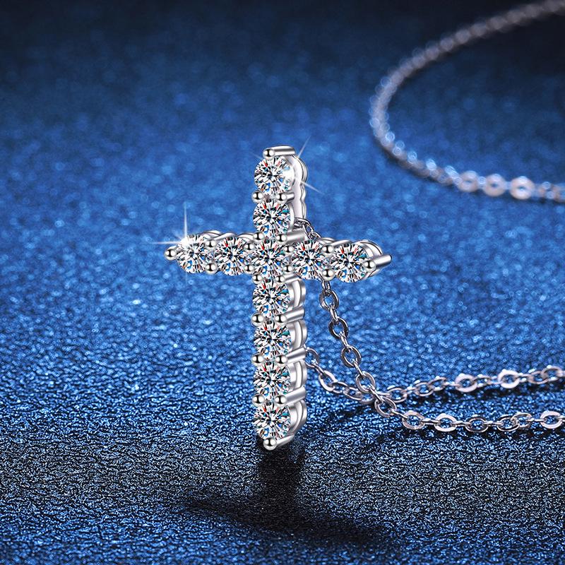 S925 Sterling Silver Moissanite Cross Necklace for Women - Elegant Full Diamond Pendant in Simple Fashion Design.