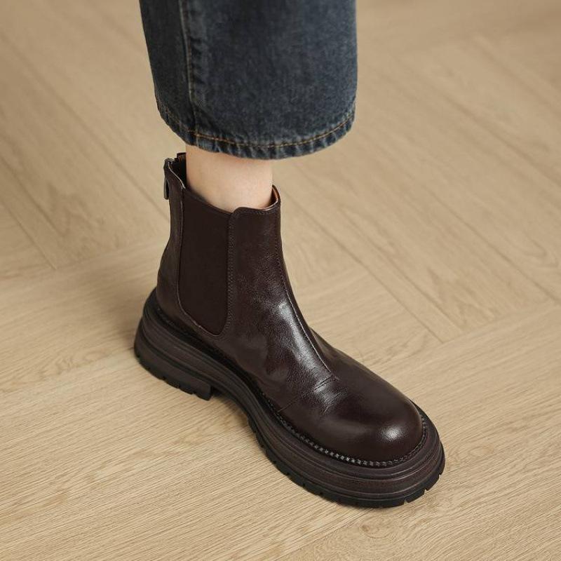 New medium heel round head large size women's boots solid color sheepskin versatile wind thick sole non-slip rubber sole autumn and winter medium boot