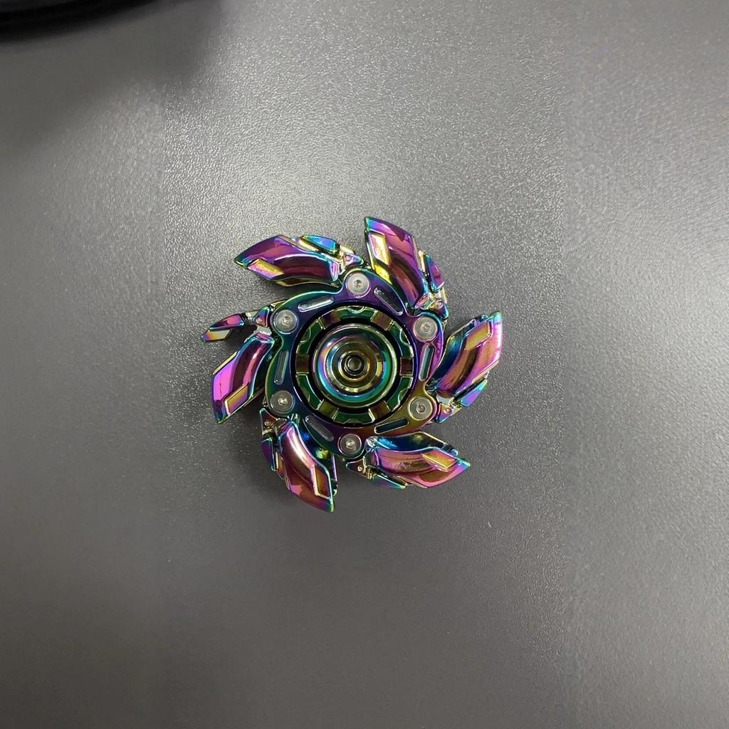 Irritable 08 Zinc Alloy Gyro Decompression Toy: Rotating Armor-Linkage Spinner