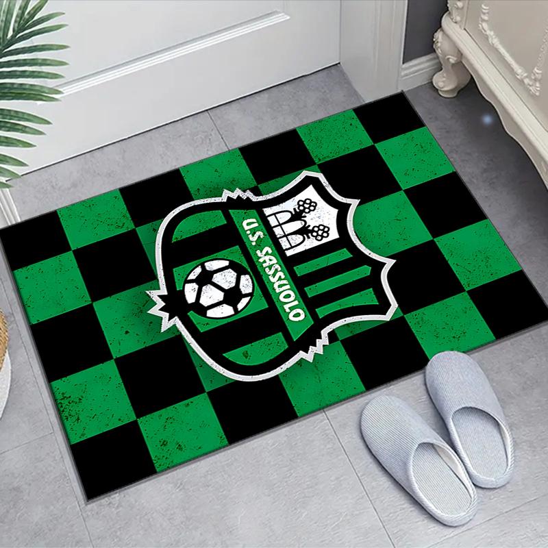 1pc Football Team Design Area Rug - Non-Slip, Soft & Cozy Floor Mat for Living Room, Bedroom, Office - Indoor/Outdoor Decorative Carpet