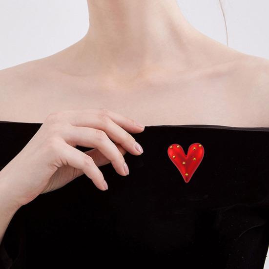 Red Heart Brooch Women Lapel Pin Decorative Brooch Pin Stylish Heart Coat Sweater Pin Gift for Friends Family