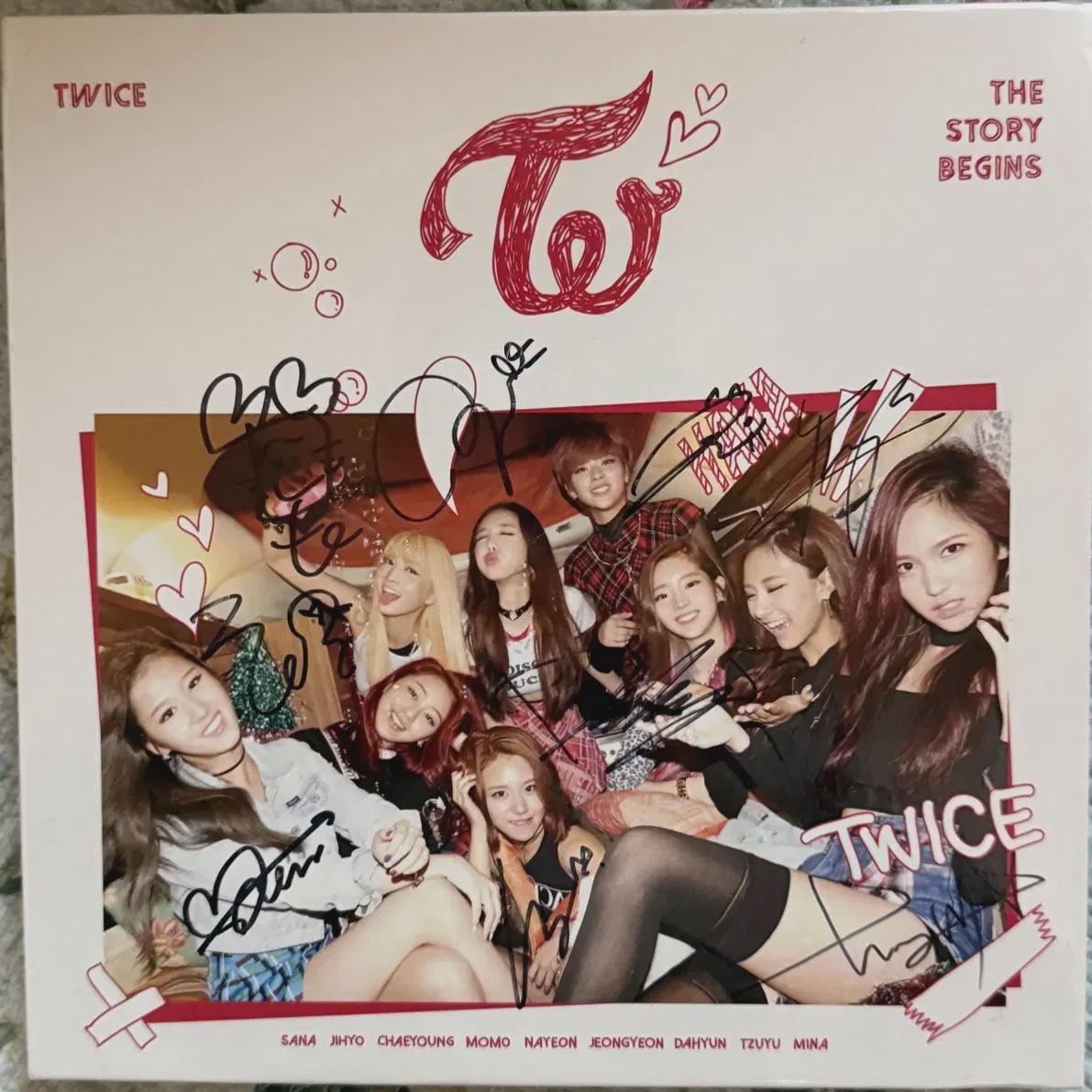 

Twice Debut Album Sign