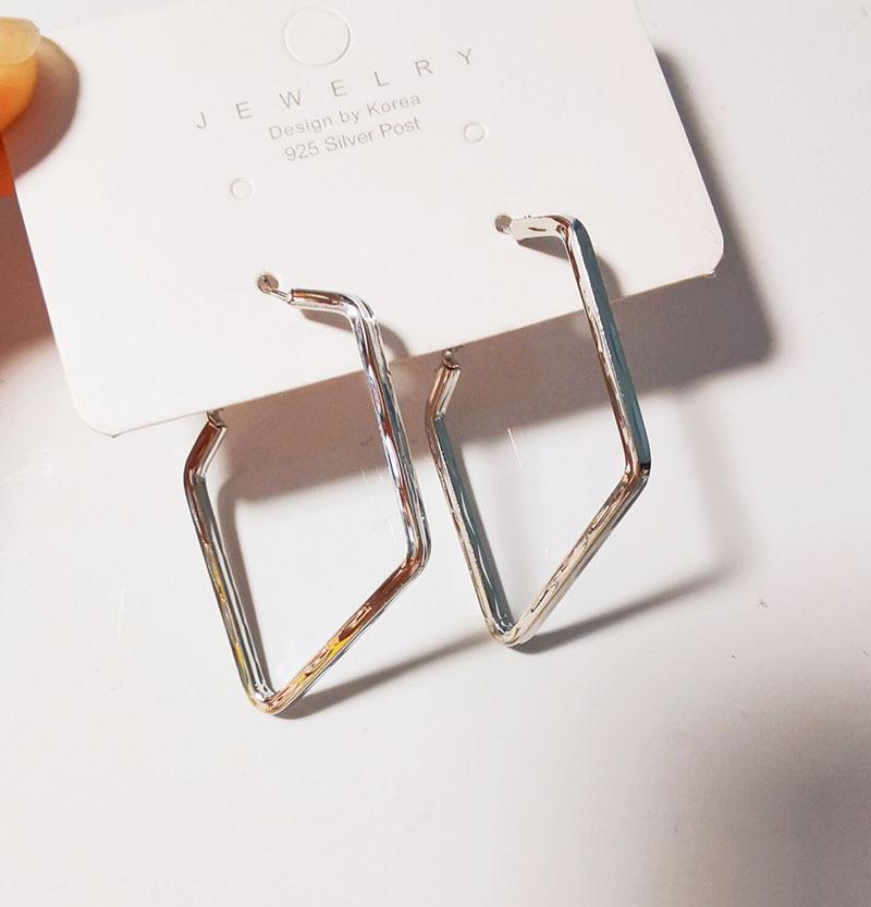 

Fashion Minimalist Geometric Rhombus Hollow V-Shape Hoop Earrings for Women Gold/Silver Tone Party Statement Jewelry Accessories