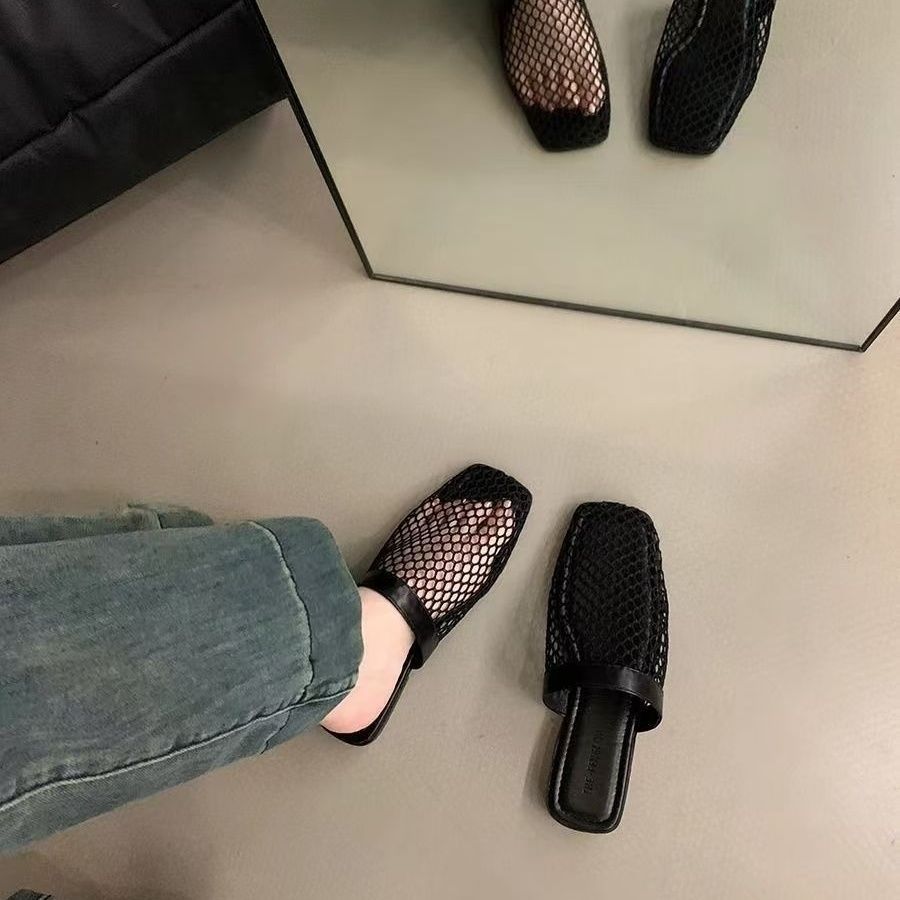 2025 spring and summer new niche woven hollow mesh sandals women European and American fashion flat bottom breathable bag head sandals women