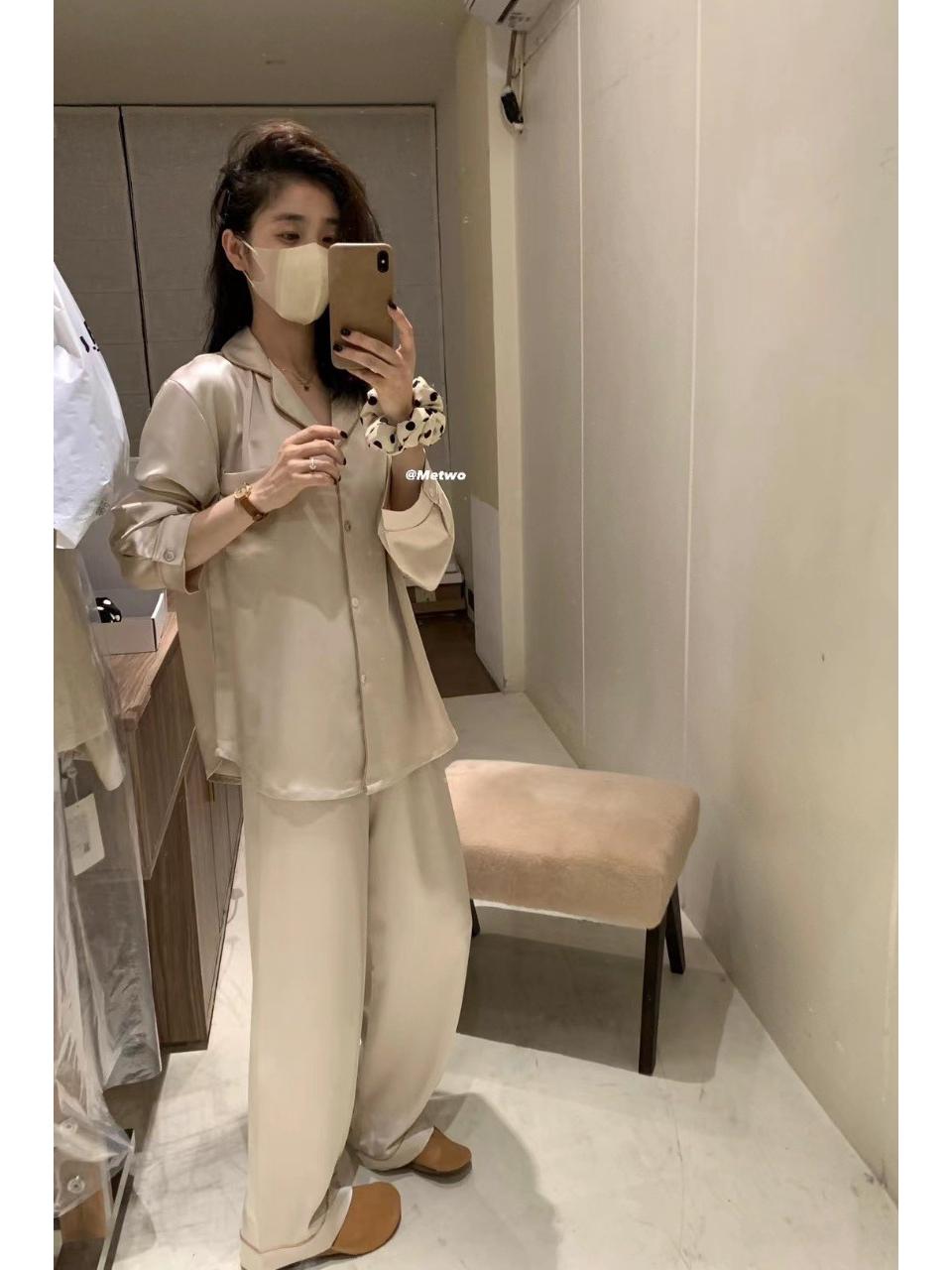 

Комплект женской роскошной одежды для отдыха Champagne Manor Autumn с длинным рукавом - Розовый атлас XXL [120-145 lbs]