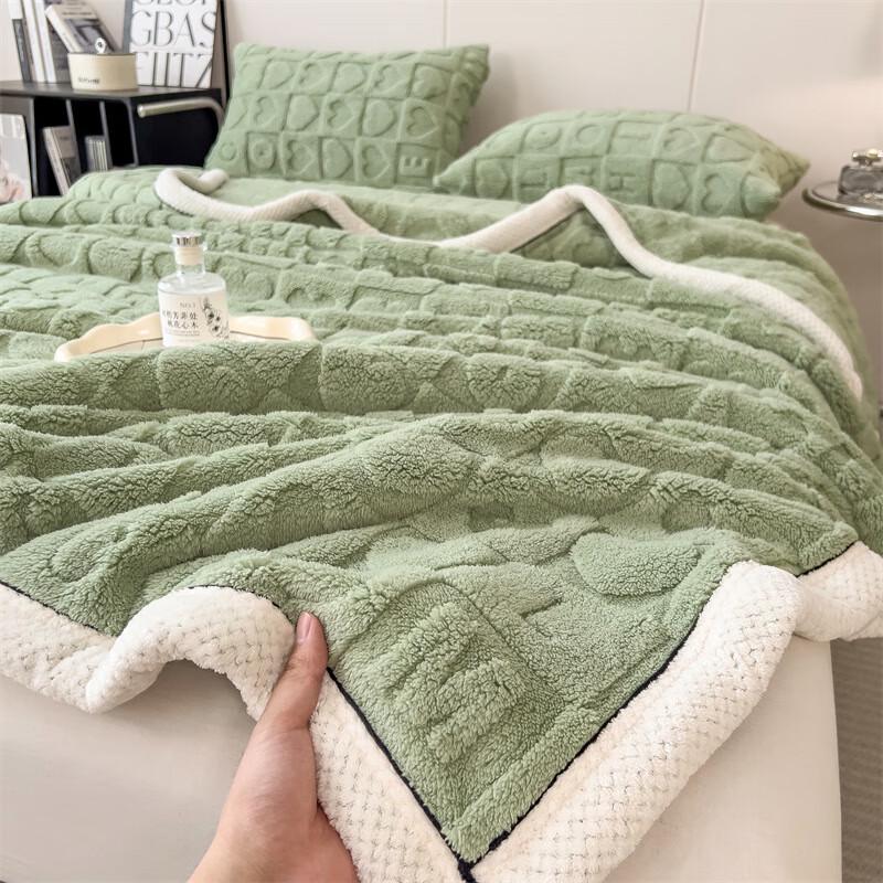 LISM Love Heart Knitted Velvet Throw Blanket