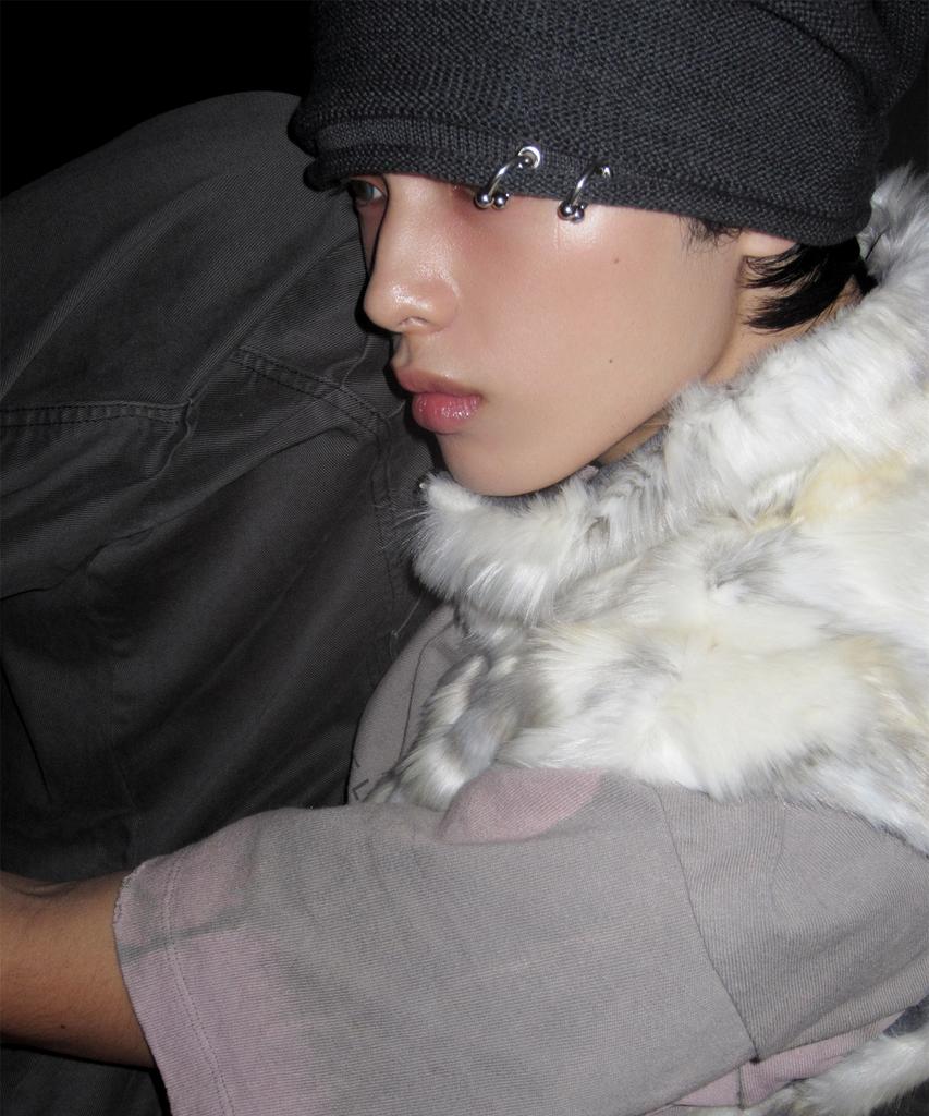 Lessito Pierced Slouch Beanie_[Charcoal]