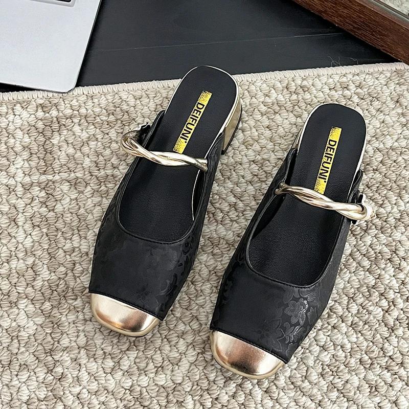 Spring and Autumn New Brand Square Toe Women's Thick Heel Slippers Fashionable Women's Elegant Low Heel Slip-On Sandals