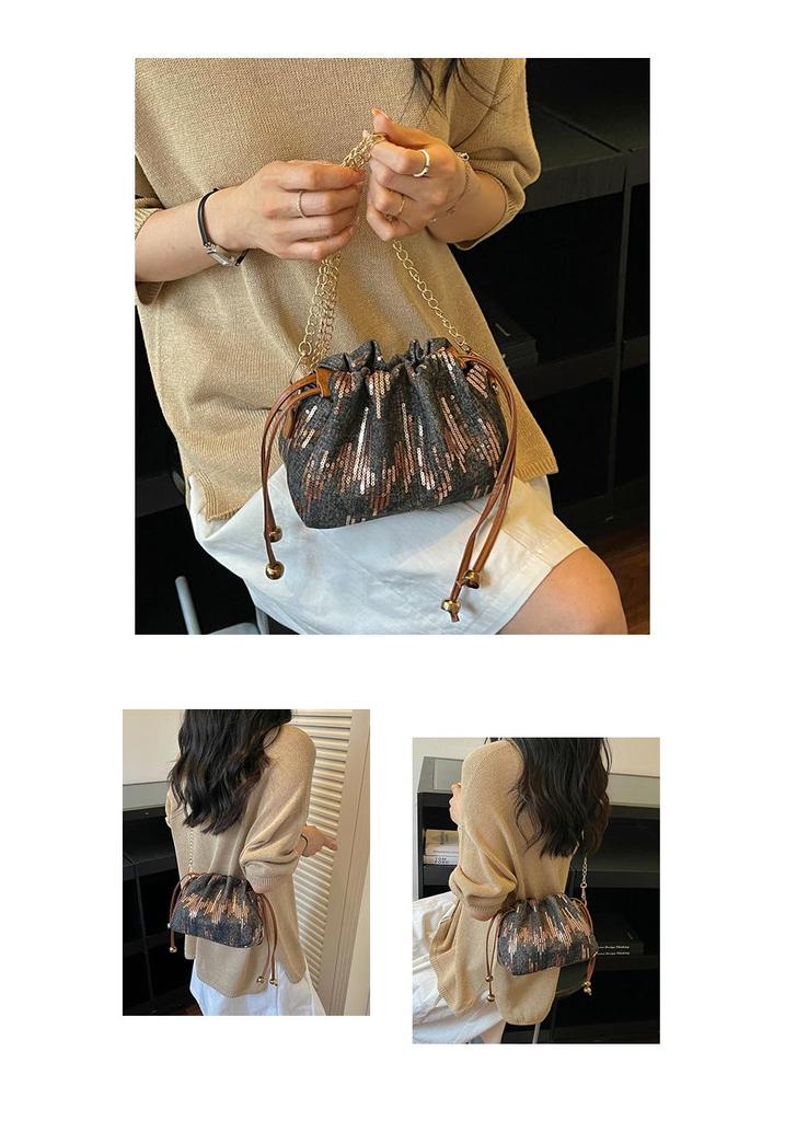 Silk Spring 2026 Stylish Chain Drawstring Bucket Bag - Women's Single Shoulder Crossbody Bag
