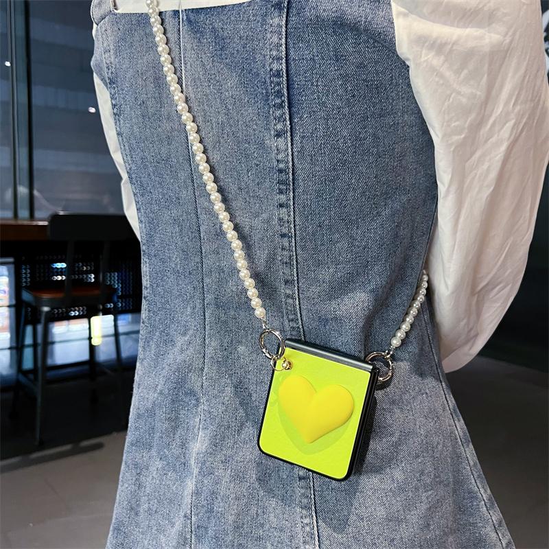 3d Sevimli Aşk Kalp Taşınabilir Boncuk Bilezik Kapak Samsung Galaxy Z Flip 4 3 Kılıf Inci Crossbody Kordon