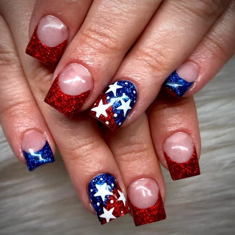 Square Short Fale Nail Festival Star Press on Nail Tips Nail Art Decoration for Women and Girls Manicure 24pcs