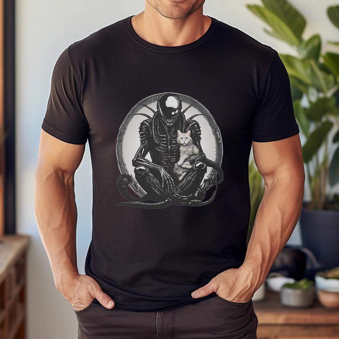 

Xenomorph And A Cat T-Shirt 2XL