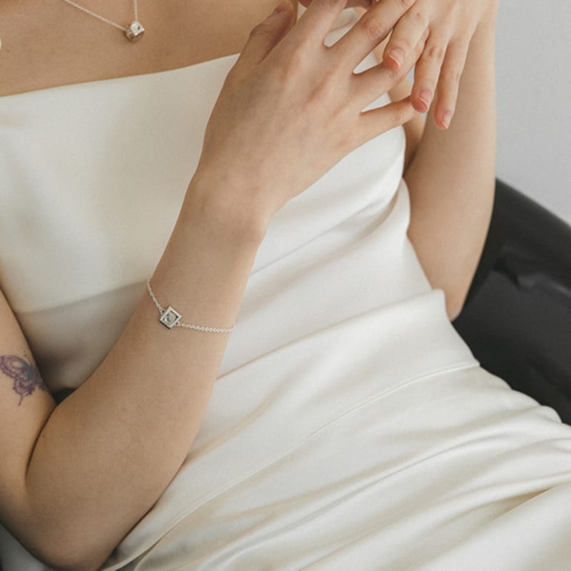 WEAR DRAWING Mini Moon Bite Bracelet