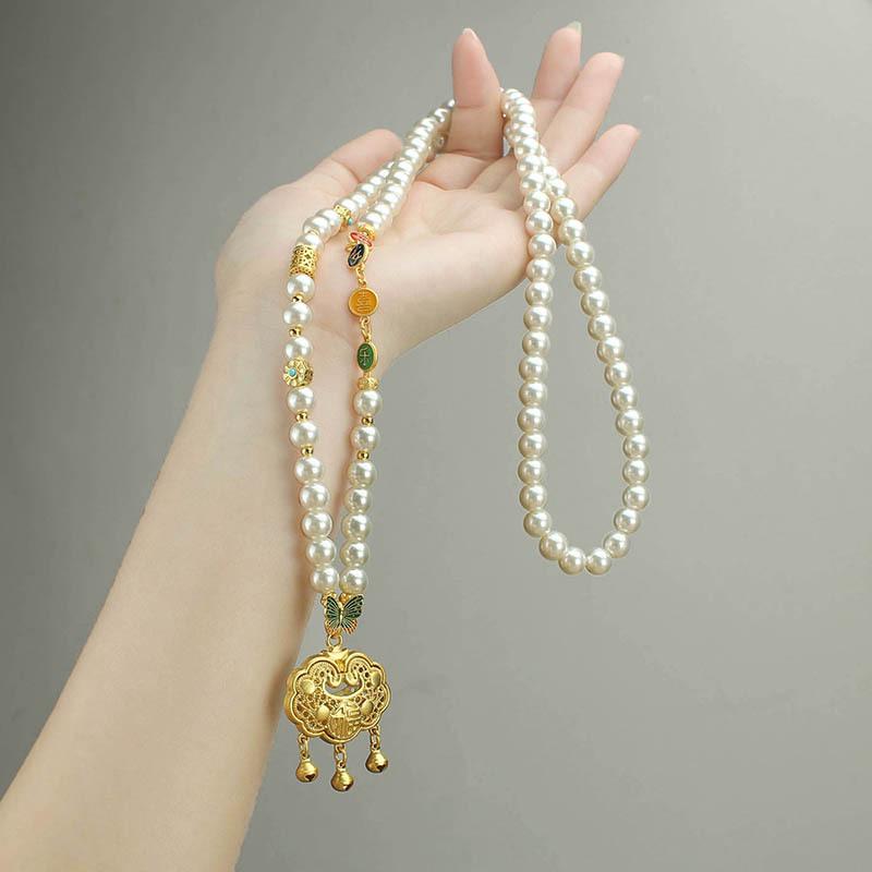 Elegant Ruyi Lock Pearl Necklace - Unique Retro Style for Women
