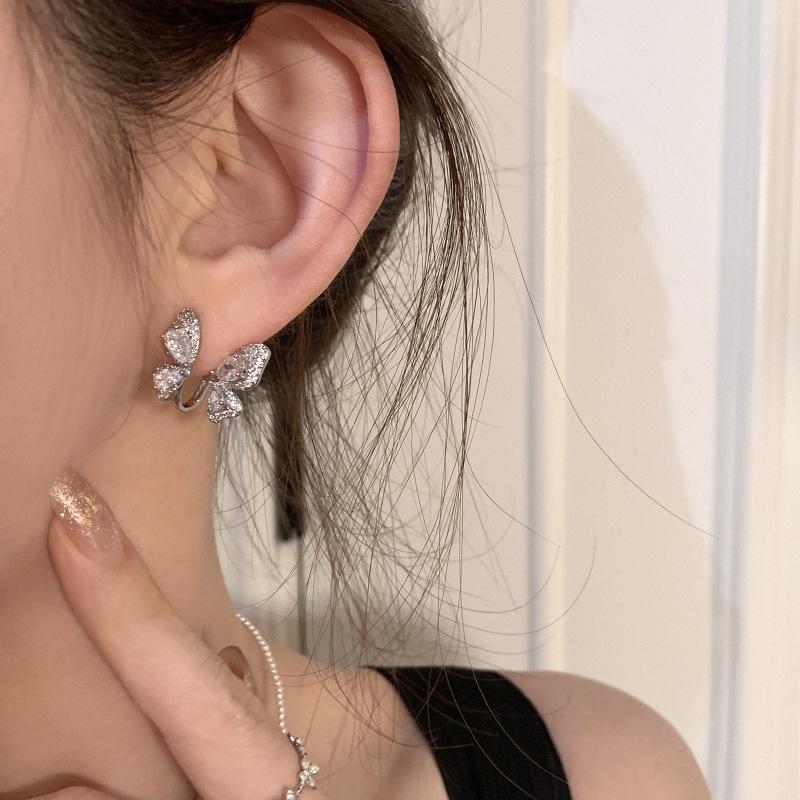 Light Luxury Niche Zirconia Butterfly Earrings Summer Senior Sense of Unique Earrings Female Design Sense of Cold Style Temperament Earrings
