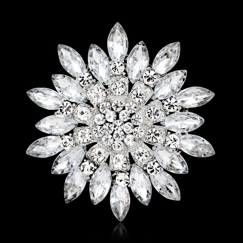 Elegante koreanische Blumenbrosche aus Legierung mit Kristallverzierungen für Damenbekleidung und Accessoires