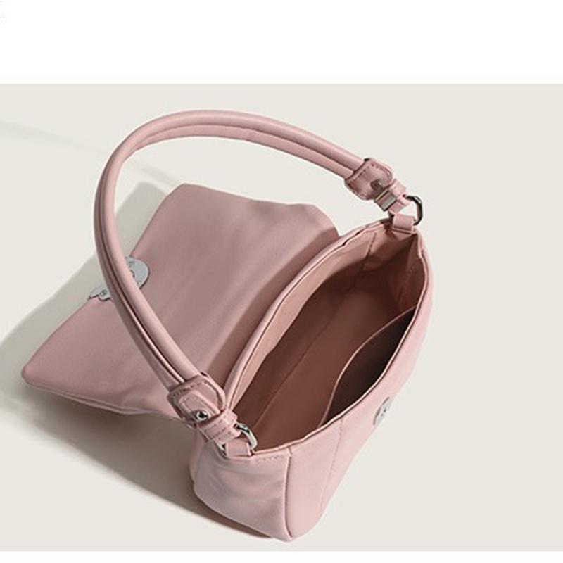 Women's Crossbody Bag with Metal Chain Luxurious Sheepskin Bag New