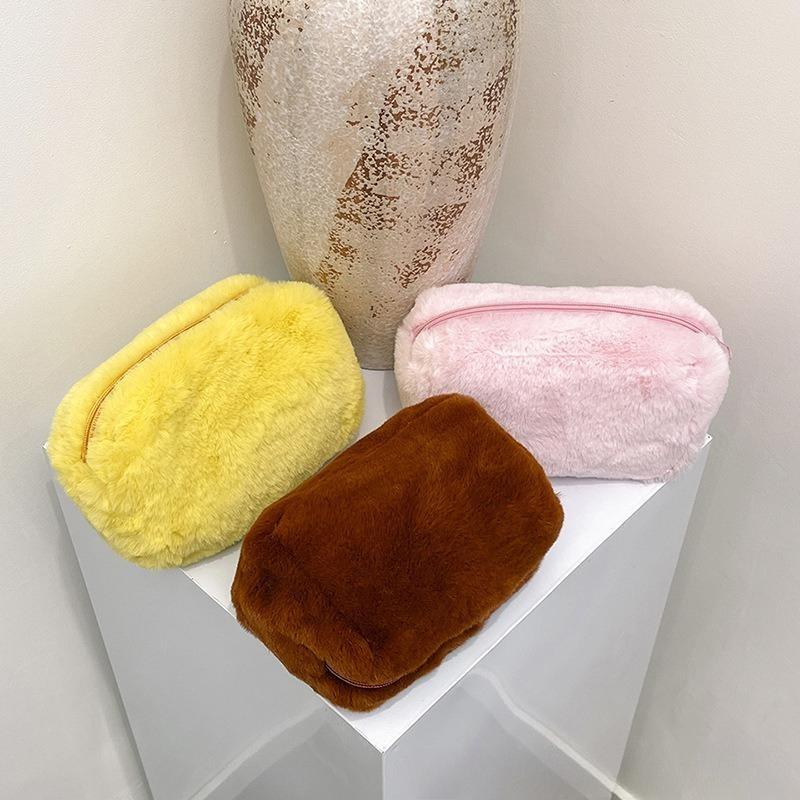 Ins Macaron Plyšová kosmetická taštička Pencil Bag Girl Candy Color Kabelka Banquet Party Lady Kosmetická taštička Organizér na make-up 2024