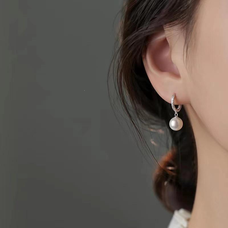 2024 High-End Pearl Stud Earrings: 925 Sterling Silver, Light Luxury Women's Accessory