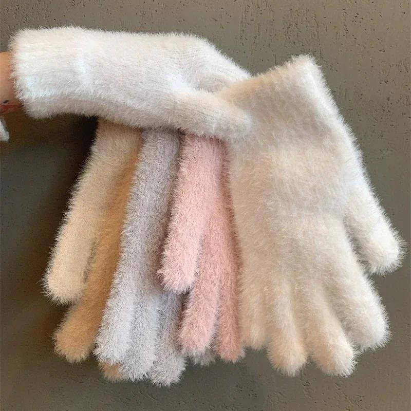 Modische Winter-Plüsch-Warmhandschuhe, weich und warm, geeignet für Outdoor-Aktivitäten / Radfahren / Arbeit. Einfarbiger Stil