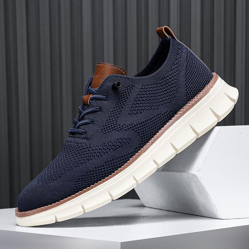 Large Size Men's Fly-woven Sneakers Board Shoes Fashion Low-top Shoes Outdoor Men's Sports Running Shoes Versatile Men's Shoes