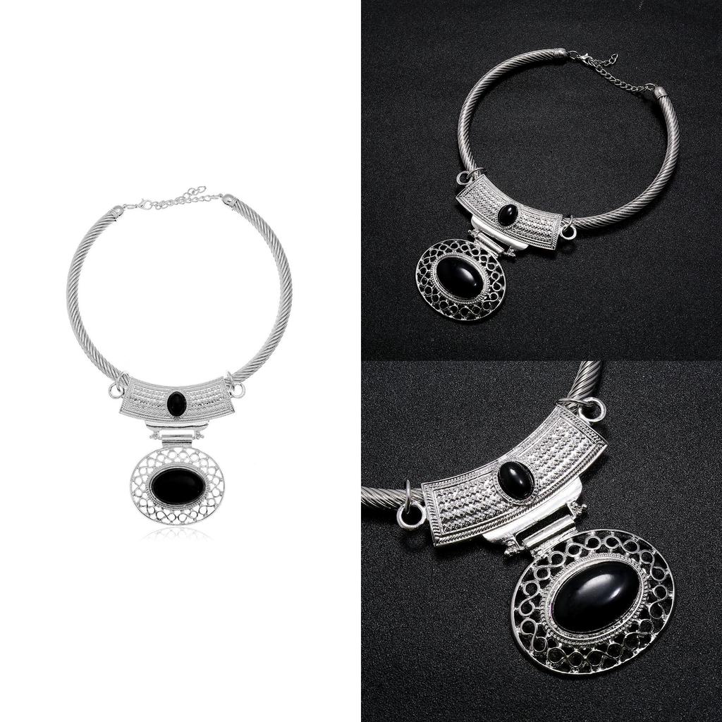 Retro Alloy Choker Necklace With Hollow Oval Pendant For Women Wear Summer