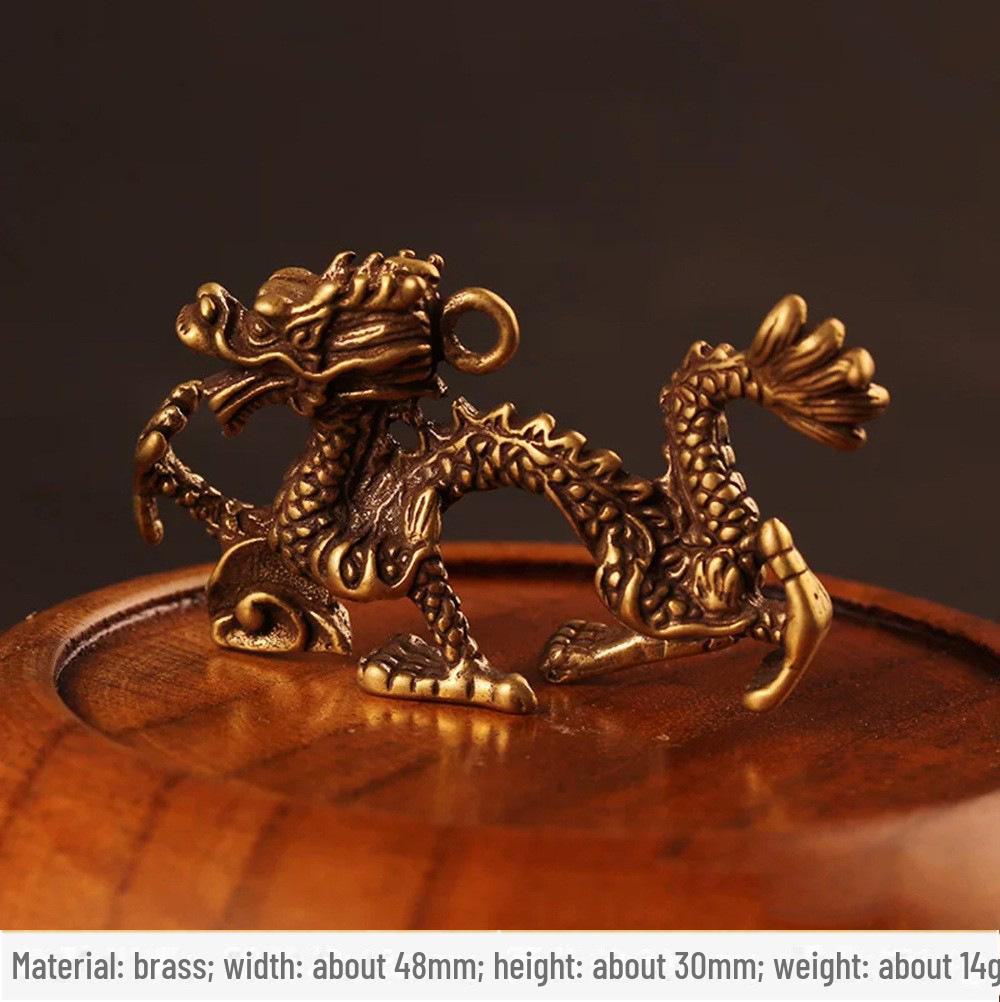 

Брелок-подвеска со знаком зодиака Дракон из латуни ручной работы - уникальный подарок на год рождения для мужчин и женщин