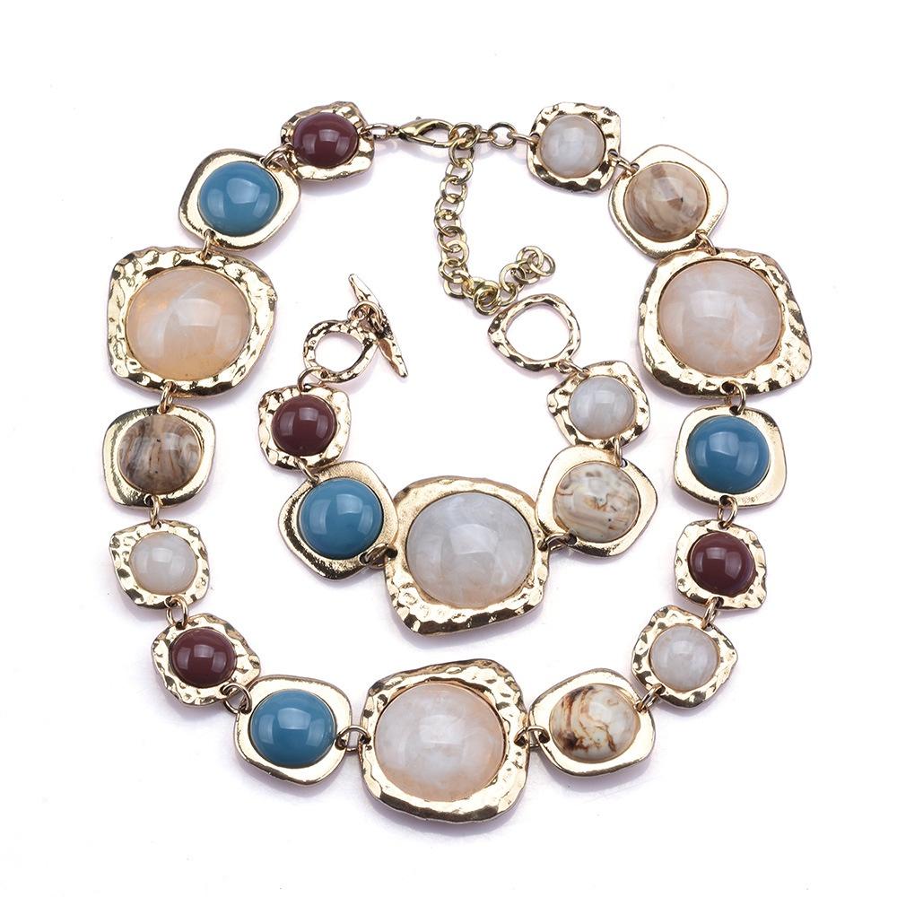 Trendy And Elegant Geometric Metal Stone Chain Hand