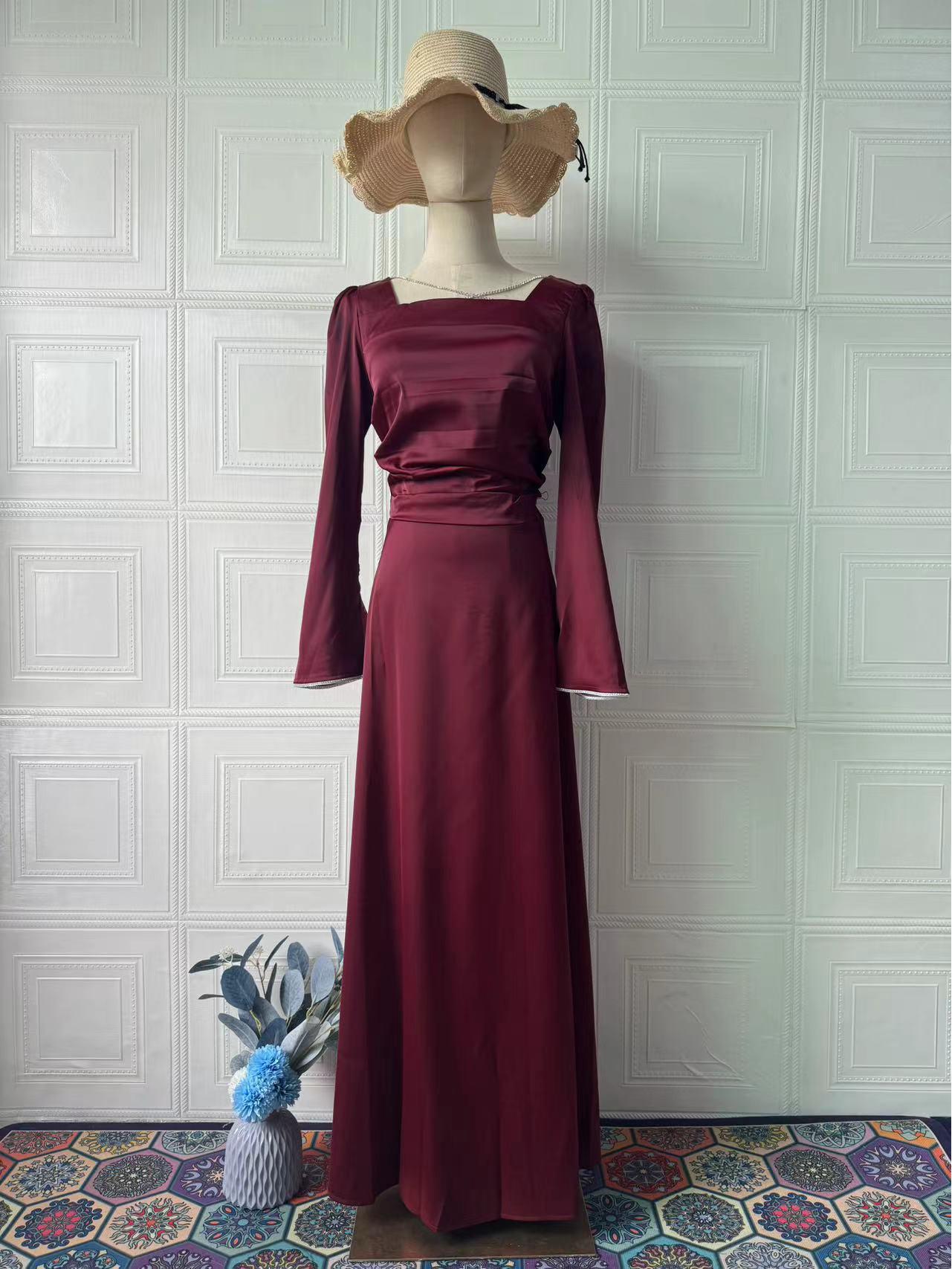 

Жіноча сукня з атласу з довгими рукавами, на шнурівці, з мереживом та стразами, дизайн весна 2025 S червоний