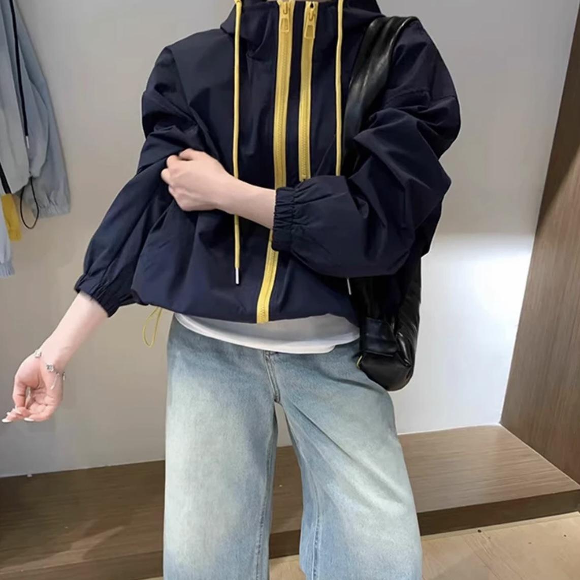 

Ветровка с капюшоном в корейском стиле, с цветными блоками и двойной молнией - Модный тренч для женщин на весну 2025 года XL (130-150 jin) темно-синий
