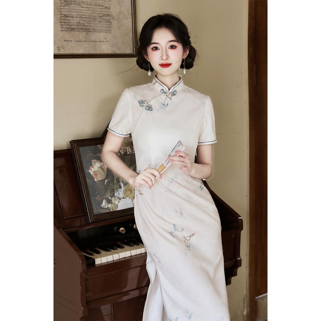 Nouveau Cheongsam Chinois 1011 Nouveau Simple Élégant Petit Mince Quotidien Moyen et Long Tempérament Vent Doux Robe