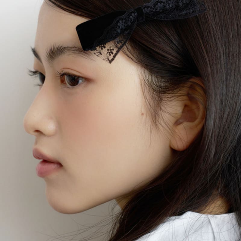 FANTASTIC PLANET Velvet Lace Ribbon Hair Pin