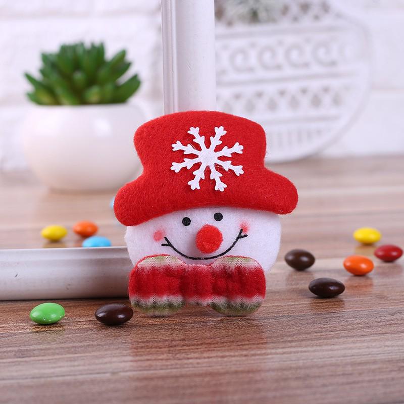 LED Light-Up Santa Brooch: Creative Christmas Ornament for Adults & Kids