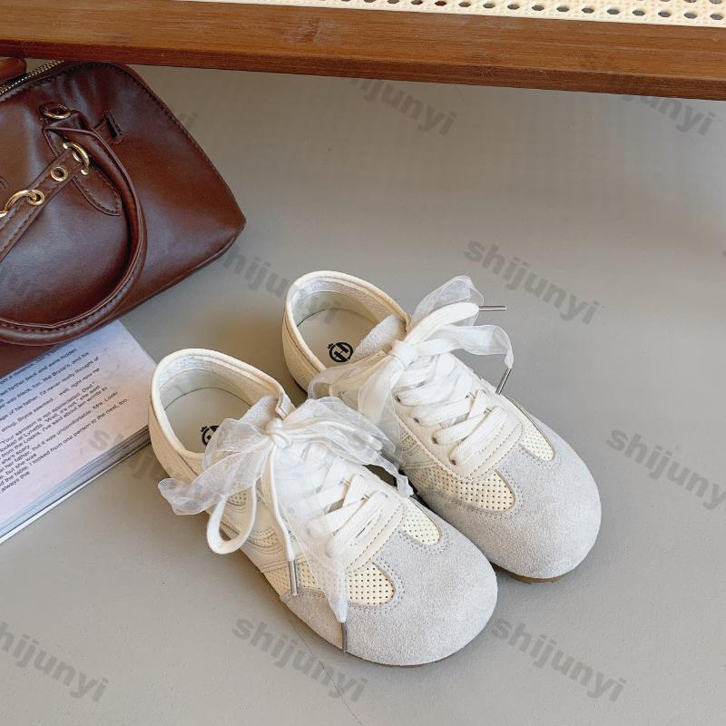 Fashion Women Shoes 2025 Summer New Fashion Comfortable Non Slip Lightweight Women Casual Shoes Breathable Mesh Soft Sole Running Shoes