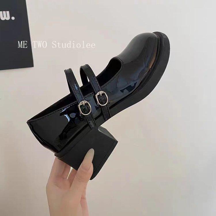 French Mary Jane small leather shoes women's 2025 new autumn versatile jk one-word buckle with platform thick heel high heel single shoes