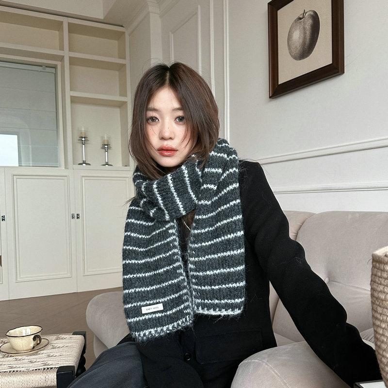 Korean version of striped two-color scarf for women's winter new versatile warmth including double-sided knitted wool scarf for students