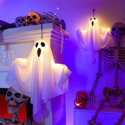 Dekoracje na Halloween Upiorne wiszące znaki duchów na zewnątrz z lampkami sznurkowymi Lampa na drzwi wejściowe zasilana bateriami Artykuły imprezowe