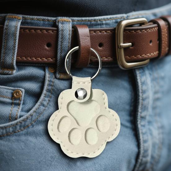 Faux Leather Pet Memorial Keychain Paw Shaped Keepsake Key Chain Easy to Use Pet Hair Storage Bag Key Holder