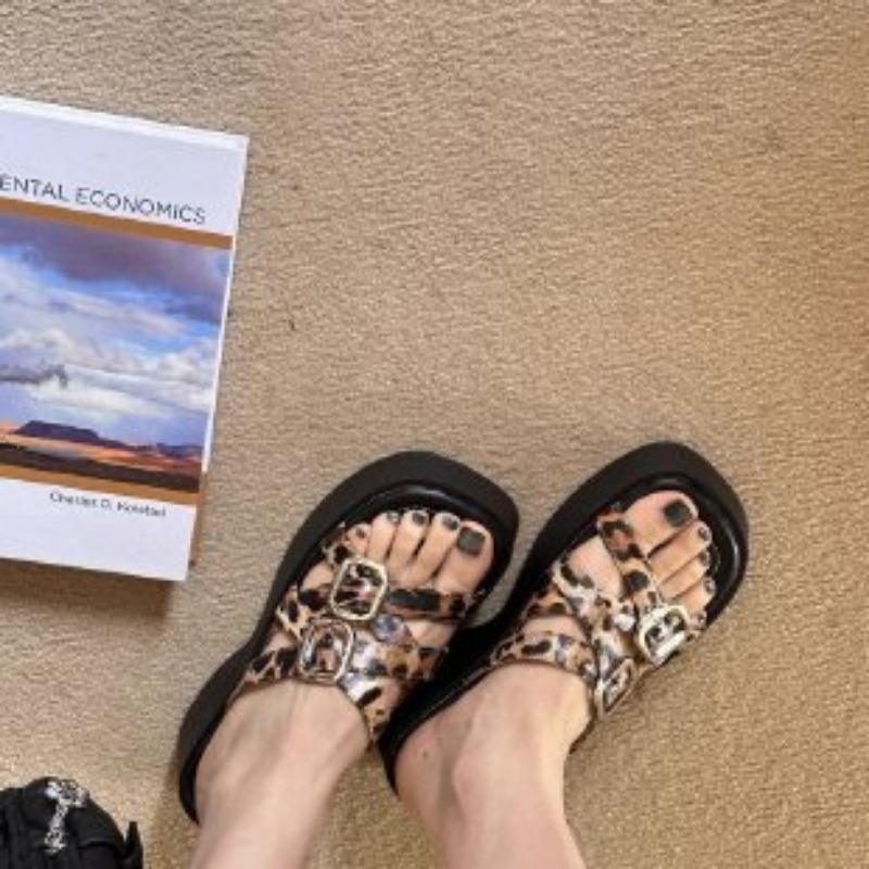 Fashion 2025 Summer Women's Thick Sole Leopard Print Slippers Buckle Wedges Sandals Casual Outdoor Daily Shoes Fashionable & Comfortable