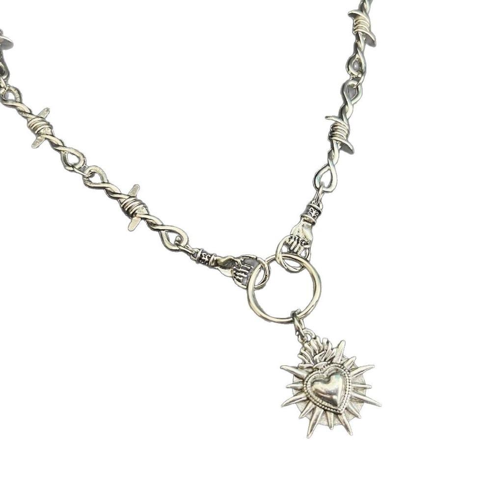 Gothic Punk Sliver Color Hand Ring Thorn Heart-shaped Pendant Barbed Wire Necklace for Women Personality Collar Chain Jewelry
