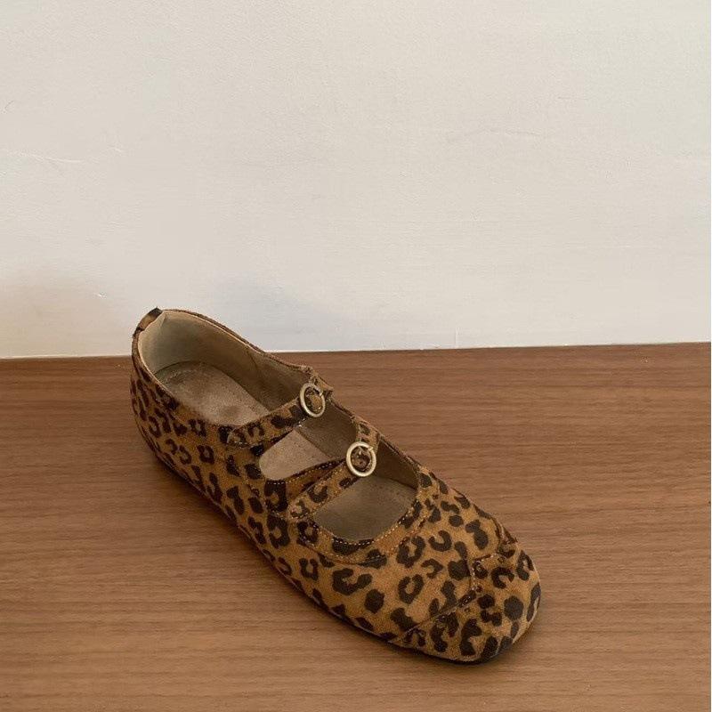 Inner height increase brown round head Mary Jane shoes small leather shoes autumn shoes with skirt single shoes ballet shoes