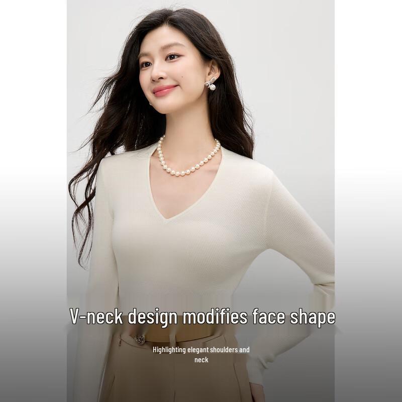 

Elegant V-Neck Slim-Fit Knit Sweater M