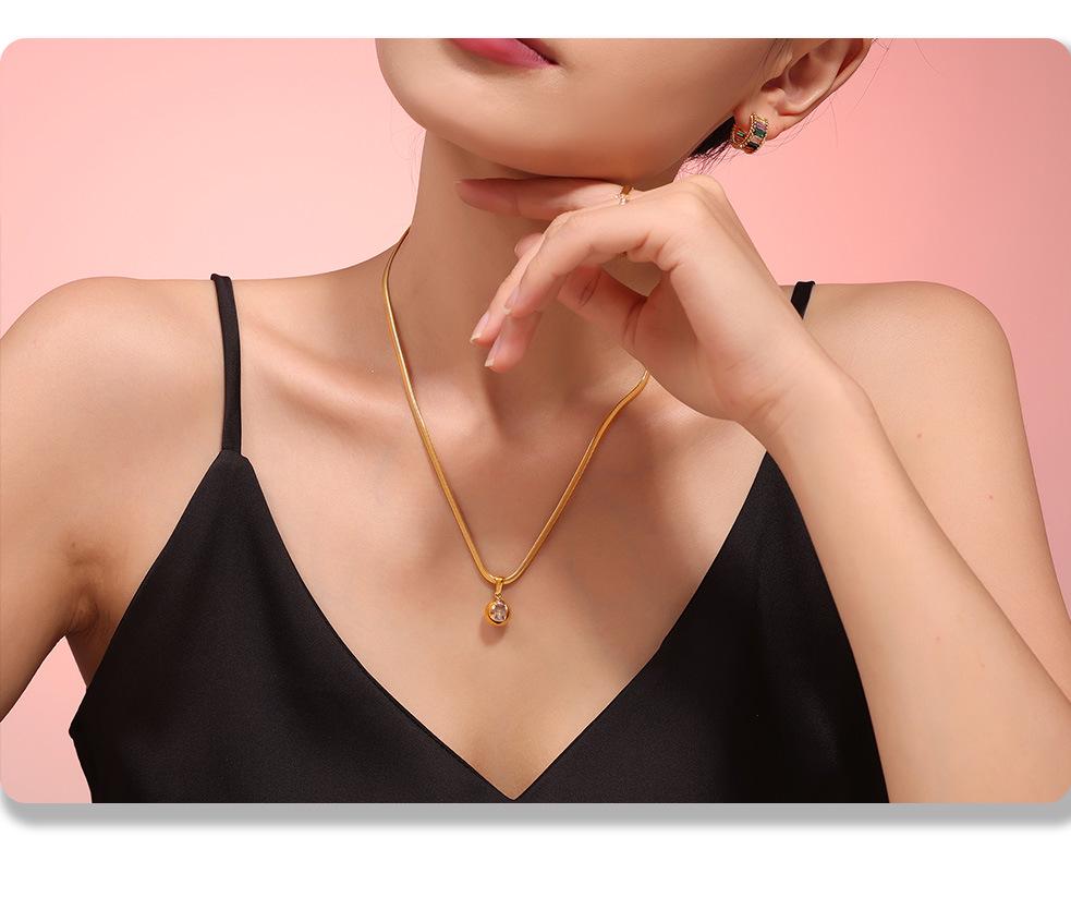18k Gold-Plated Titanium Steel Geometric Zircon Pendant Necklace - European & American Fashion Style