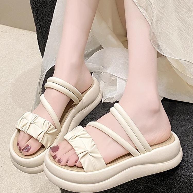 2025 direct sales sandals girl 2025 summer new fairy wind stepping shit feeling thick-soled slippers support