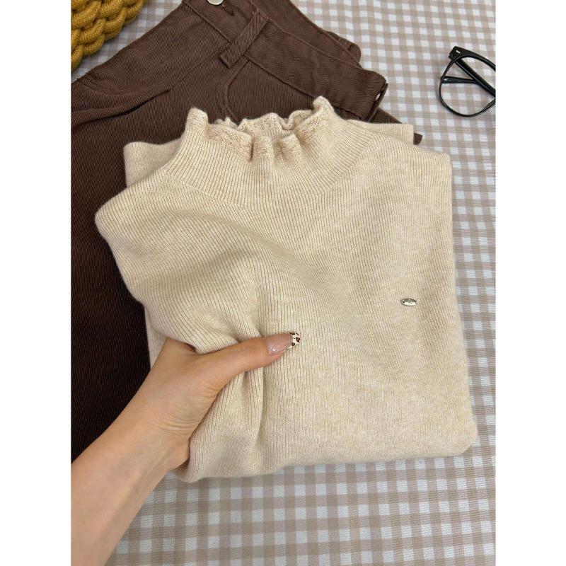 A sense of atmosphere, stacked inside, wearing a knitted top, women's autumn and winter crochet fungus edge semi-turtleneck sweater, bottoming shirt