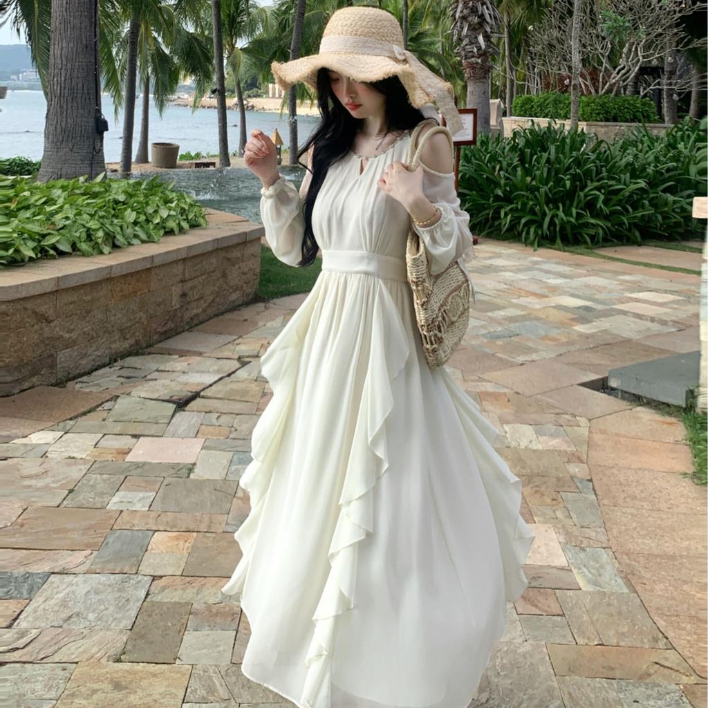 French Off-the-shoulder Super Fairy Vacation Dress, New Neck Sexy and Thin Temperament Pure Desire Style Fairy Dress