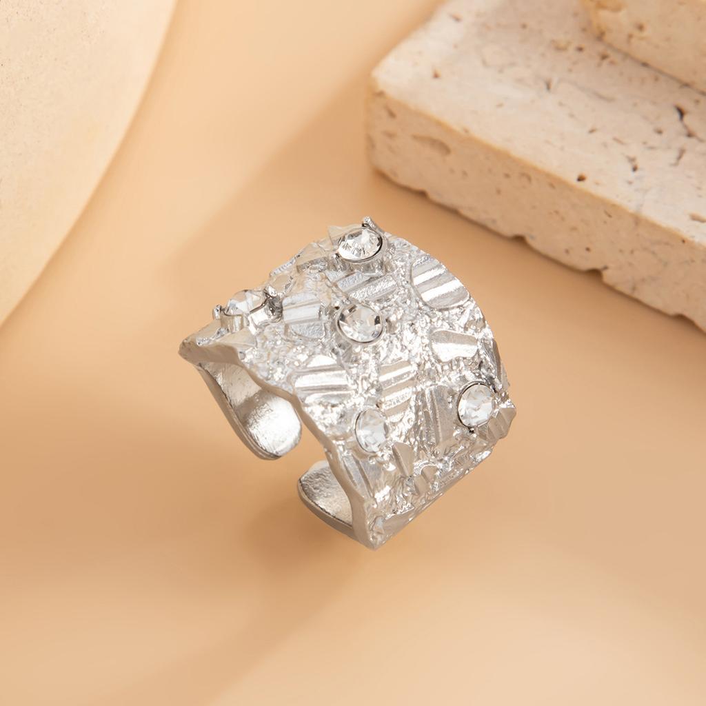 Hip-Hop Irregular Hammer Pleated Diamond Ring, Personalized Metal Wind Wide Version Open Ring