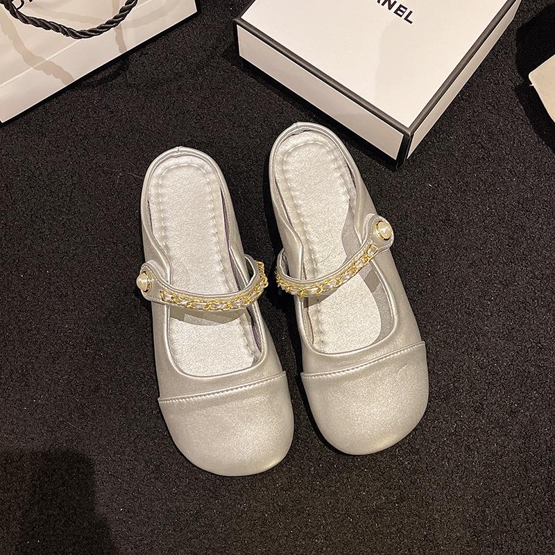 

One word with bag head sandals women s summer new wear versatile Velcro small fragrant slippers women 39 серебряный