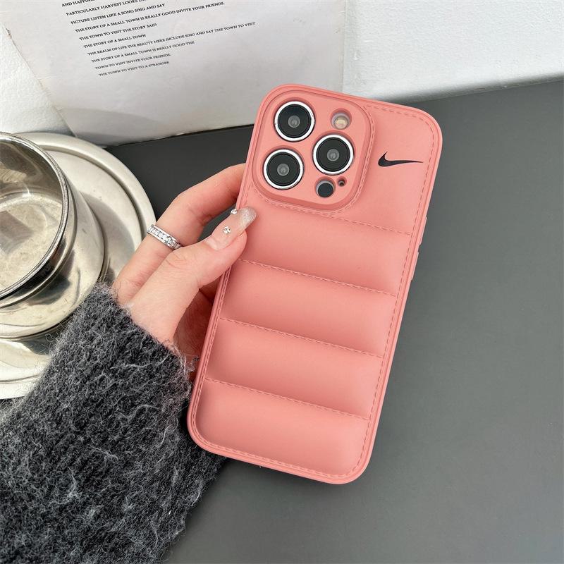 Stylový zavěšovací obal pro Apple 14Pro Max, iPhone 15, 13/12/11 tekutý obal s ochranou proti pádu.