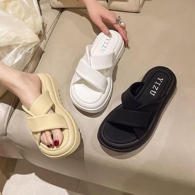 Versatile Thick-soled Cool Slippers Women's Outer Wear Summer 2025 New Women's Internet Celebrity Explosion Beach One-word Shoes